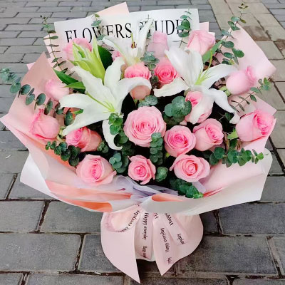 江门18朵粉玫瑰2支百合，我的心尖宝贝